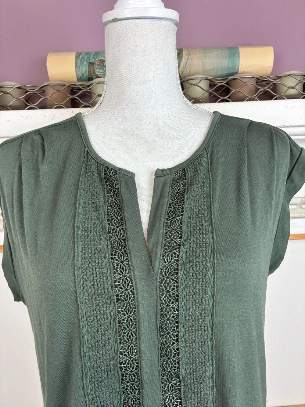 Cable & Gauge Olive Green Lace-Trim Cap Sleeve Top - Picture 3 of 8